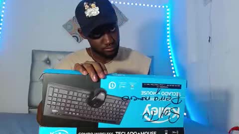 Andrew online show from November 17, 6:14 pm