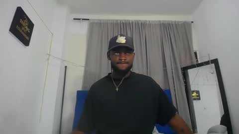 Snapshot of _black_stallion chatting on May 8, 11:37 am Andrew online show from May 8, 11:37 am