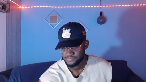 Snapshot of _black_stallion chatting on July 29, 3:04 am Andrew online show from July 29, 3:04 am
