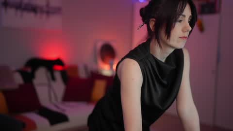 Lili online show from March 26, 8:09 am