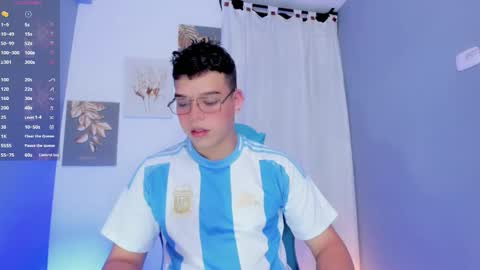 Snapshot of _blake_boy chatting on November 10, 10:42 pm _blake_boy online show from November 10, 10:42 pm