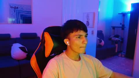 Snapshot of _blakee chatting on March 4, 6:37 am B L A K E online show from March 4, 6:37 am