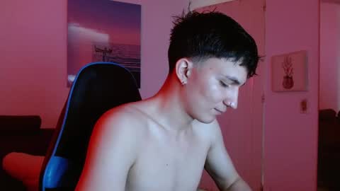 Snapshot of _blakee chatting on February 4, 6:03 pm B L A K E online show from February 4, 6:03 pm