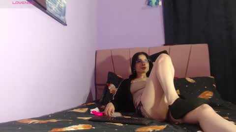 _boombom__ online show from February 25, 11:58 pm