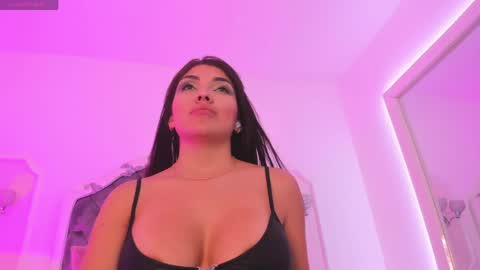 Brenda  online show from April 25, 7:44 pm