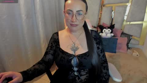 Snapshot of _briigite chatting on March 21, 8:19 am Angie Independent model online show from March 21, 8:19 am