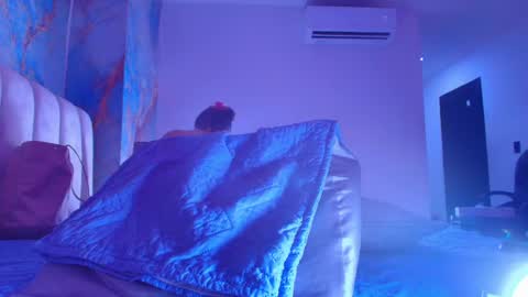 Snapshot of _britanyy_ chatting on May 7, 3:01 am Britany online show from May 7, 3:01 am