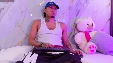 Snapshot of _cannabitch chatting on May 25, 2:56 pm Shatta Sara online show from May 25, 2:56 pm