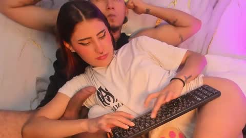 Snapshot of _cannabitch chatting on May 30, 2:25 pm Shatta Sara online show from May 30, 2:25 pm