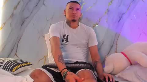 Snapshot of _cannabitch chatting on June 14, 1:35 pm Shatta Sara online show from June 14, 1:35 pm