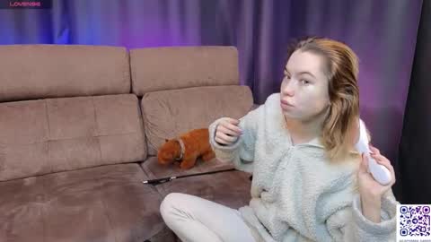 Snapshot of _capybara0_0 chatting on February 24, 5:43 am _capybara0_0 online show from February 24, 5:43 am