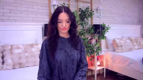 _carlawhite_ online show from March 16, 4:29 am