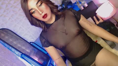 Snapshot of _caroline69 chatting on February 24, 4:49 am Caroline online show from February 24, 4:49 am