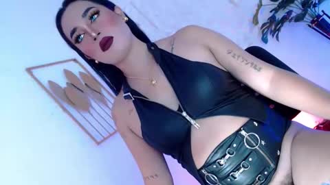 Snapshot of _caroline69 chatting on October 2, 6:31 am Caroline online show from October 2, 6:31 am