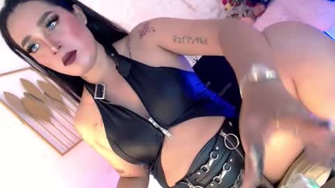 Snapshot of _caroline69 chatting on February 7, 6:28 am Caroline online show from February 7, 6:28 am