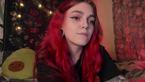 Caroline online show from December 21, 2:37 pm