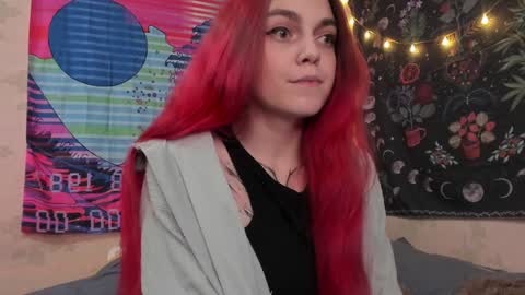 Caroline online show from December 28, 5:57 pm