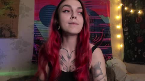 Caroline online show from February 7, 3:19 pm