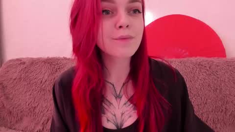 Snapshot of _caroline_coy chatting on March 10, 11:15 am Caroline online show from March 10, 11:15 am