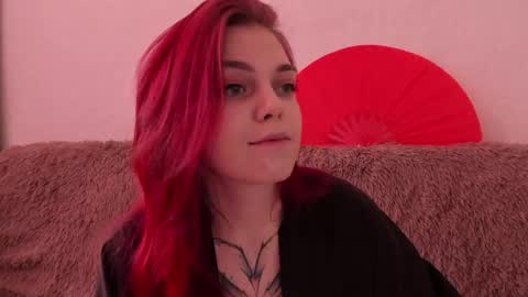 Snapshot of _caroline_coy chatting on March 17, 12:08 pm Caroline online show from March 17, 12:08 pm