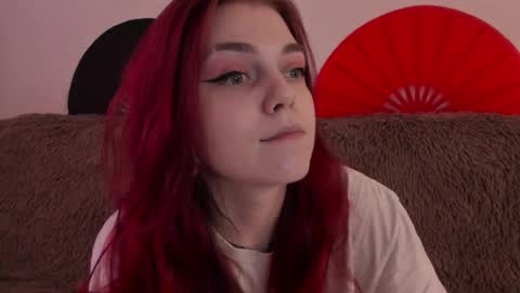 Snapshot of _caroline_coy chatting on April 5, 12:02 pm Caroline online show from April 5, 12:02 pm