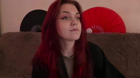 Snapshot of _caroline_coy chatting on April 23, 11:42 am Caroline online show from April 23, 11:42 am
