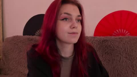 Snapshot of _caroline_coy chatting on April 24, 12:07 pm Caroline online show from April 24, 12:07 pm