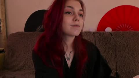 Snapshot of _caroline_coy chatting on April 25, 1:41 pm Caroline online show from April 25, 1:41 pm