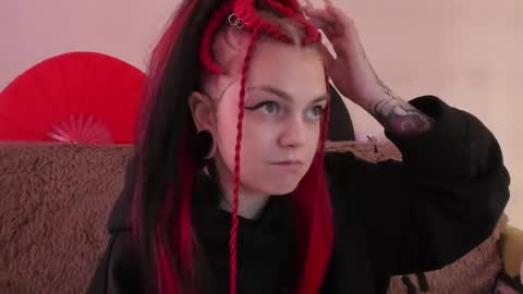 Snapshot of _caroline_coy chatting on May 15, 10:55 am Caroline online show from May 15, 10:55 am