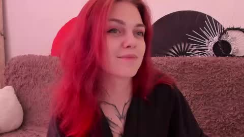 Snapshot of _caroline_coy chatting on August 2, 11:41 am Caroline online show from August 2, 11:41 am