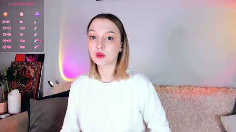 Christina Chris online show from November 24, 6:13 am