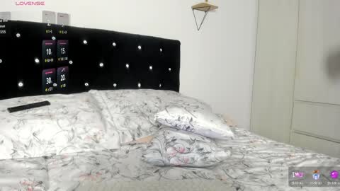 Snapshot of _cereza_ chatting on May 13, 8:38 pm Bella online show from May 13, 8:38 pm
