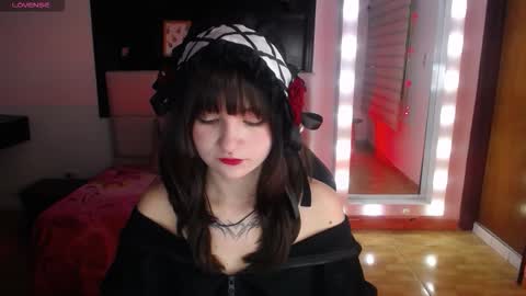 _charlotte_collins_ online show from December 14, 1:49 pm