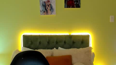 Snapshot of _charlotte_evans_2 chatting on November 26, 7:59 pm Charlote online show from November 26, 7:59 pm