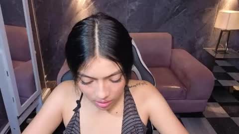 Snapshot of _charlottee_b chatting on June 4, 8:04 pm _charlottee_b online show from June 4, 8:04 pm