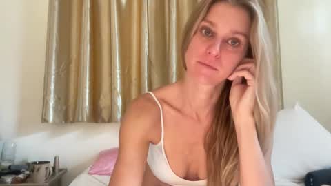 Chelsea xo online show from December 11, 8:18 pm