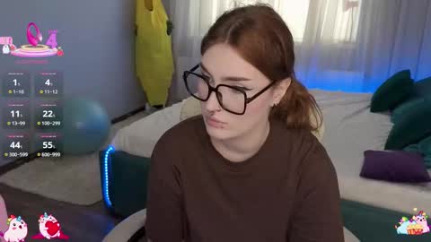 Alisa NO NUDE online show from October 3, 10:56 am