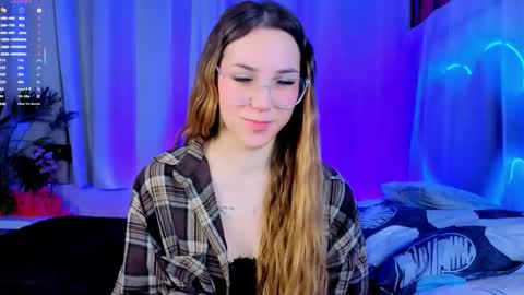 Snapshot of _cindy_lou_ chatting on December 5, 5:27 am Cindy . online show from December 5, 5:27 am