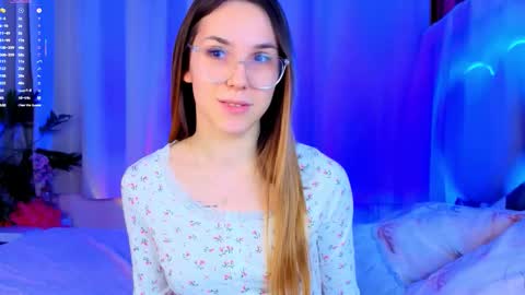 Snapshot of _cindy_lou_ chatting on December 17, 5:24 am Cindy . online show from December 17, 5:24 am