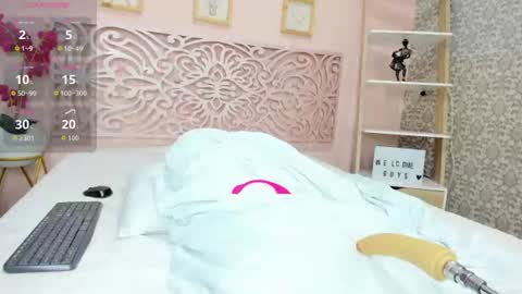 Snapshot of _cinnamon_star chatting on June 23, 12:47 pm _cinnamon_star online show from June 23, 12:47 pm