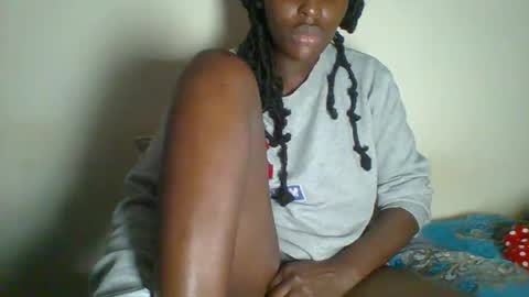 clara online show from March 6, 7:36 am