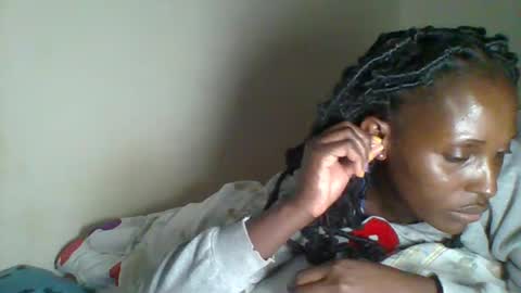 clara online show from March 6, 10:41 am