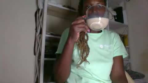 Snapshot of _clara01 chatting on May 8, 8:30 am clara online show from May 8, 8:30 am