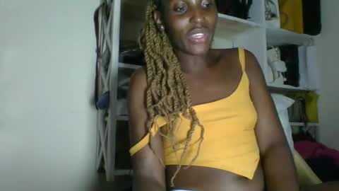 Snapshot of _clara01 chatting on May 10, 1:49 pm clara online show from May 10, 1:49 pm