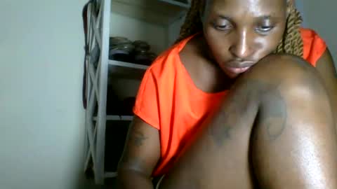Snapshot of _clara01 chatting on May 13, 7:39 am clara online show from May 13, 7:39 am