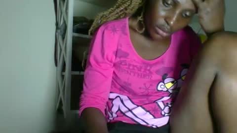 Snapshot of _clara01 chatting on May 15, 10:33 am clara online show from May 15, 10:33 am