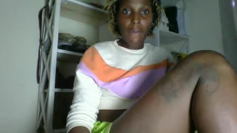 Snapshot of _clara01 chatting on May 23, 8:29 am clara online show from May 23, 8:29 am