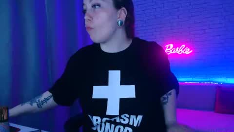 Snapshot of _crazybee_ chatting on June 28, 3:01 am Nica online show from June 28, 3:01 am