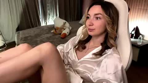 Snapshot of _crystal_moon_1 chatting on June 10, 6:51 pm _crystal_moon_1 online show from June 10, 6:51 pm