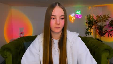 Erika online show from December 4, 8:17 pm